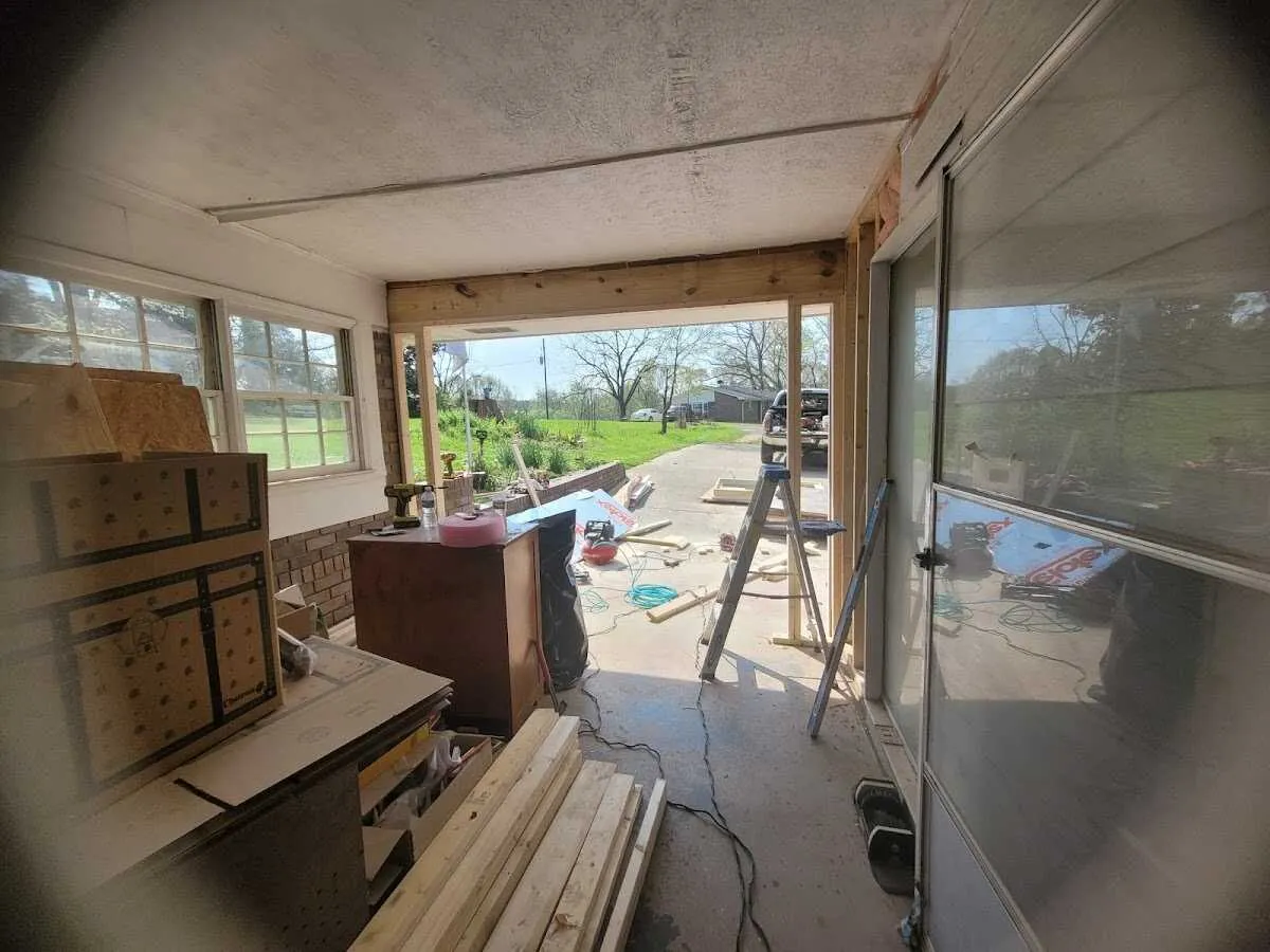 Air movers and dehumidifier for Drying & Dehumidification in Calhoun